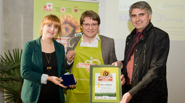 LHStv. Hannes Gschwentner überreichte den Tiroler Umweltpreis 2011